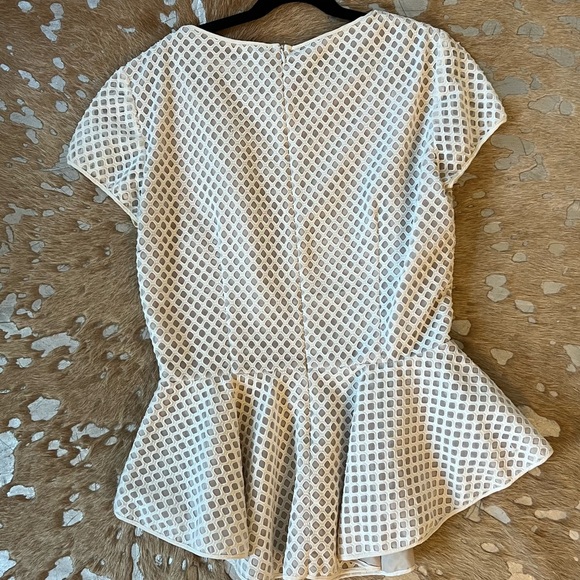 Hunter Bell Peplum Top - Picture 4 of 4